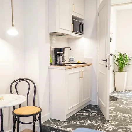 Muses Luxury Apartamento Corfu (city)