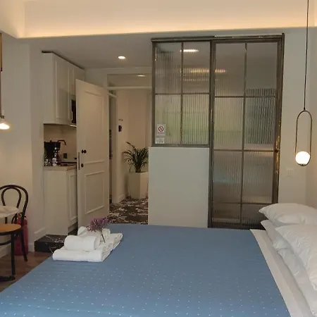 Muses Luxury Apartamento Corfu (city)