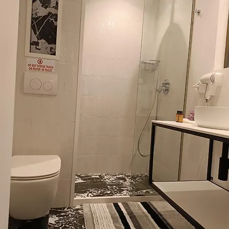 Muses Luxury Apartment *