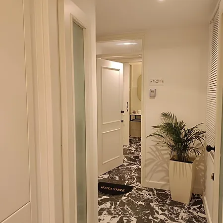 Muses Luxury Апартаменты